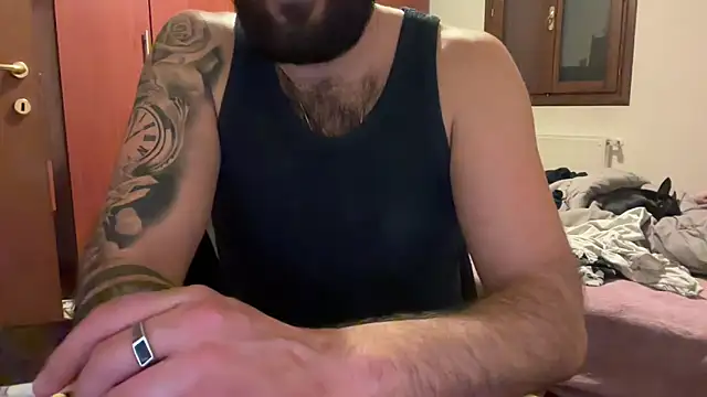 Snapshot of maialinofriuli chatting on 03-06-25, 01:05 maialinofriuli online show from 03-06-25, 01:05