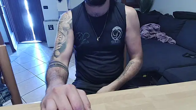 Snapshot of maialinofriuli chatting on 09-25-25, 01:59 maialinofriuli online show from 09-25-25, 01:59