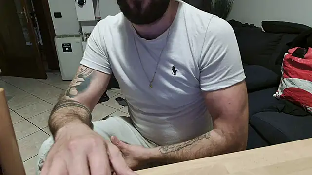 Snapshot of maialinofriuli chatting on 09-30-25, 11:21 maialinofriuli online show from 09-30-25, 11:21