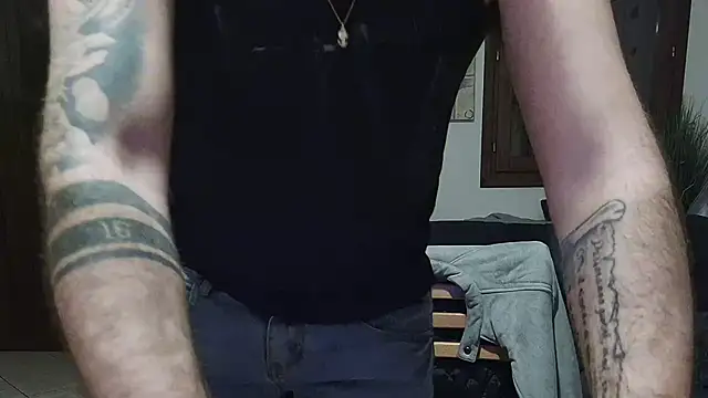 Snapshot of maialinofriuli chatting on 11-04-25, 11:26 maialinofriuli online show from 11-04-25, 11:26