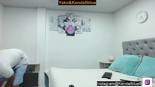 Snapshot of kendallblue_ chatting on 10-20-25, 12:22 kendallblue online show from 10-20-25, 12:22