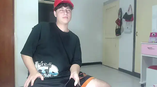 Snapshot of CrissConor chatting on 03-07-25, 01:09 CrissConor online show from 03-07-25, 01:09