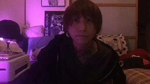 Snapshot of ryokunero chatting on 09-15-25, 01:49 ryokunero online show from 09-15-25, 01:49