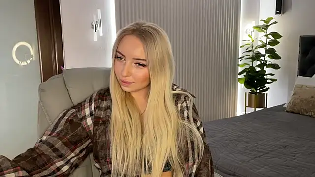 Snapshot of OhMyEmma chatting on 11-27-25, 01:29 OhMyEmma online show from 11-27-25, 01:29