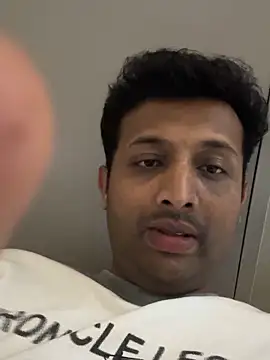 Snapshot of MIRTHICK2002 chatting on 02-17-26, 09:54 MIRTHICK2002 online show from 02-17-26, 09:54