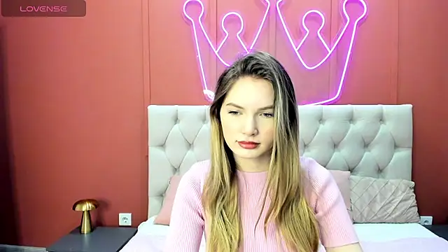 Snapshot of EvelineAmore chatting on 01-19-26, 09:02 EvelineAmore online show from 01-19-26, 09:02