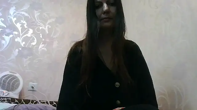 AliseWats online show from 10-26-25, 02:56