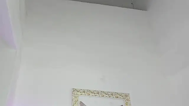 Lola Blondie online show from 11-11-25, 12:27