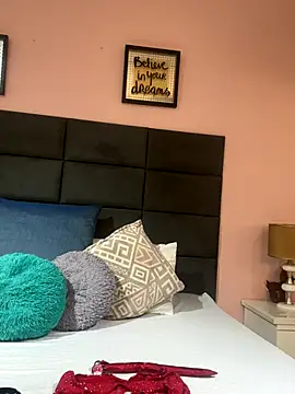 SophiaQueens online show from 10-02-25, 08:05