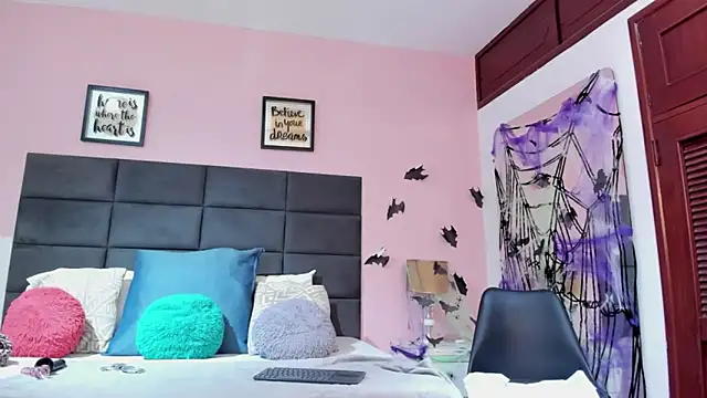 SophiaQueens online show from 11-01-25, 11:29