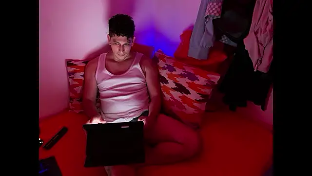 Snapshot of chicoinhibido chatting on 03-14-25, 11:11 chicoinhibido online show from 03-14-25, 11:11