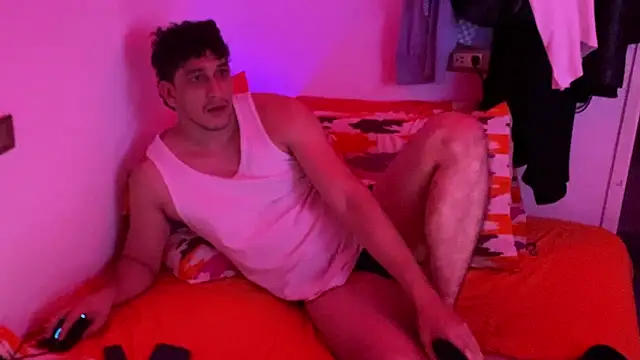 Snapshot of chicoinhibido chatting on 03-18-25, 11:31 chicoinhibido online show from 03-18-25, 11:31