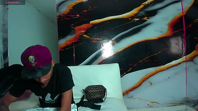 hot dirty paradise 66 online show from 06-04-26, 08:15