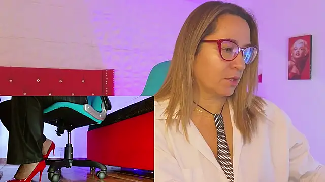 weet Evans    online show from 10-19-25, 03:07