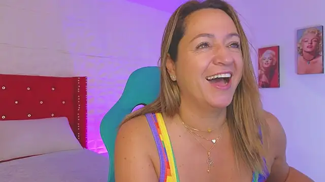 weet Evans    online show from 10-22-25, 04:13