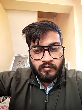 Snapshot of mpaale11 chatting on 11-13-25, 08:13 mpaale11 online show from 11-13-25, 08:13