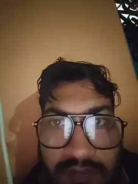 Snapshot of mpaale11 chatting on 11-25-25, 06:46 mpaale11 online show from 11-25-25, 06:46