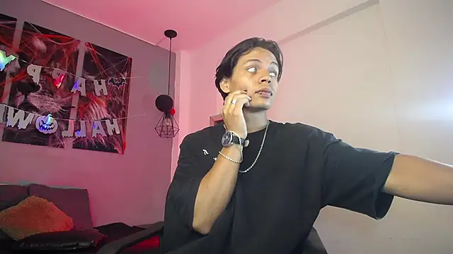 Draco collins online show from 10-31-25, 08:21