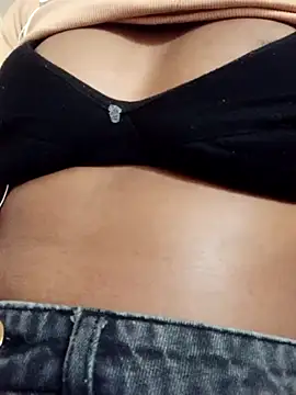 Snapshot of naughtyreva chatting on 03-09-25, 02:32 naughtyreva online show from 03-09-25, 02:32