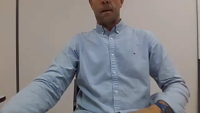 Snapshot of Simon_76 chatting on 10-14-25, 01:23 Simon 76 online show from 10-14-25, 01:23