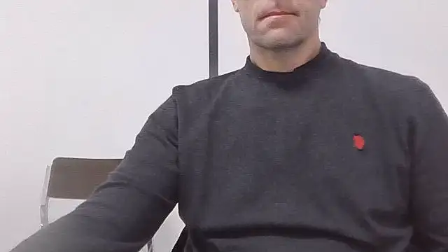 Snapshot of Simon_76 chatting on 11-10-25, 04:50 Simon 76 online show from 11-10-25, 04:50