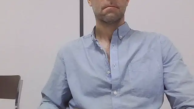 Snapshot of Simon_76 chatting on 11-28-25, 10:40 Simon 76 online show from 11-28-25, 10:40