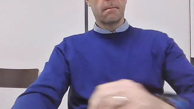 Snapshot of Simon_76 chatting on 12-01-25, 01:38 Simon 76 online show from 12-01-25, 01:38