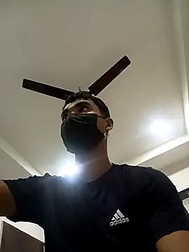 Snapshot of Hotswetie chatting on 03-19-25, 03:41 Hotswetie online show from 03-19-25, 03:41