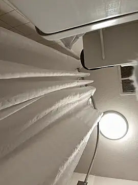 Snapshot of flores6cachondo9 chatting on 12-17-25, 12:11 flores6cachondo9 online show from 12-17-25, 12:11