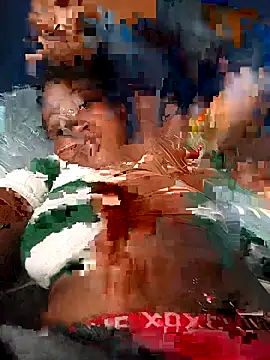 Snapshot of SexyShybarbie chatting on 10-23-25, 01:10 SexyShybarbie online show from 10-23-25, 01:10