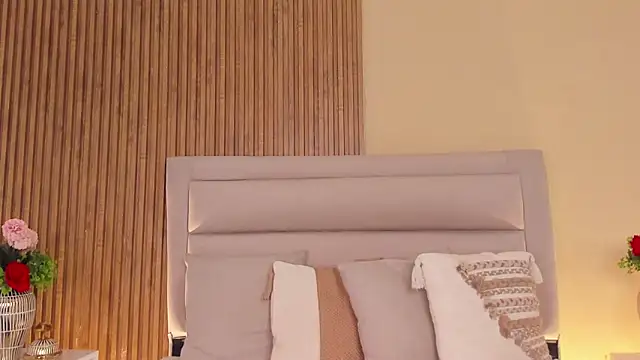 Snapshot of FatimaEvans chatting on 11-24-25, 05:56 FatimaEvans online show from 11-24-25, 05:56