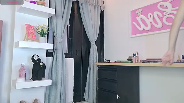 eva sin18 online show from 11-20-25, 11:15