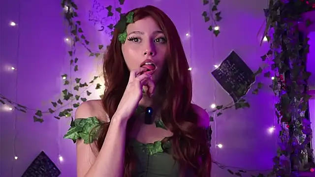 Snapshot of EditaBails chatting on 09-24-25, 07:39 EditaBails online show from 09-24-25, 07:39