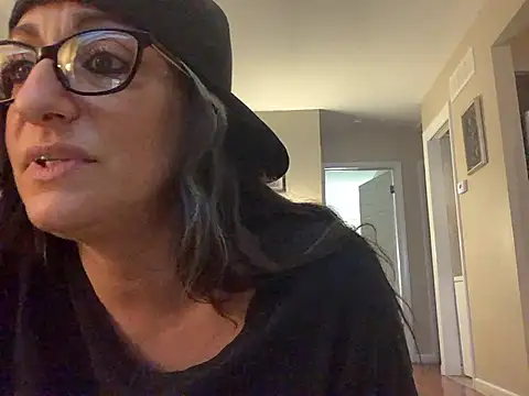 Snapshot of KittyKat_LoLo chatting on 03-10-25, 11:21 KittyKat LoLo online show from 03-10-25, 11:21