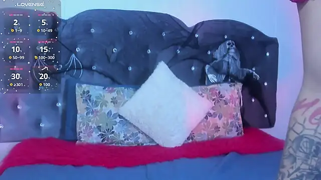 Lia Valmont online show from 10-24-25, 12:23