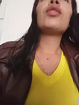 Snapshot of Nathaly_12 chatting on 06-17-26, 07:04 Nathaly 12 online show from 06-17-26, 07:04