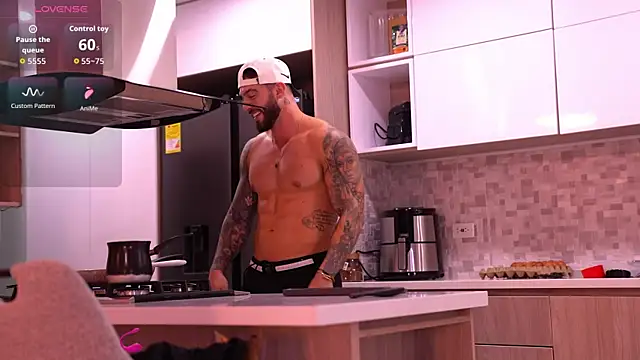 OLIVER COLT online show from 09-11-25, 12:22