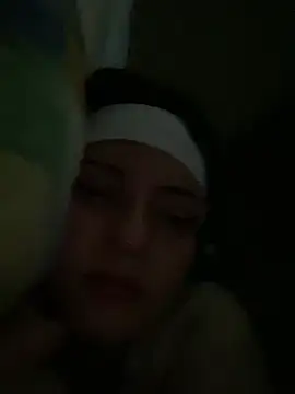 Snapshot of val_zx chatting on 03-19-25, 07:40 val zx online show from 03-19-25, 07:40