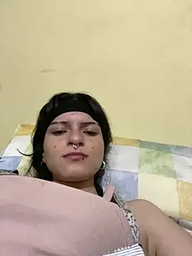 Snapshot of val_zx chatting on 03-20-25, 07:47 val zx online show from 03-20-25, 07:47