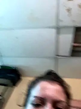 Snapshot of val_zx chatting on 09-30-25, 04:12 val zx online show from 09-30-25, 04:12