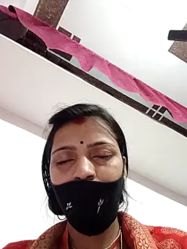 Snapshot of Daya_Chheda chatting on 12-19-25, 09:33 Daya Chheda online show from 12-19-25, 09:33