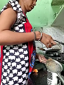 Hotty-Nidhi online show from 09-11-25, 04:12