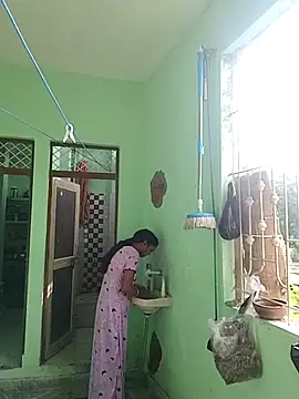 Hotty-Nidhi online show from 09-18-25, 03:41