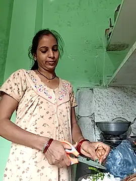 Hotty-Nidhi online show from 10-19-25, 04:46