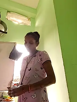 Hotty-Nidhi online show from 10-20-25, 04:57