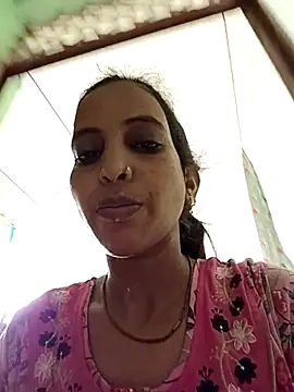 Snapshot of Hotty-Nidhi chatting on 07-02-26, 03:45 Hotty-Nidhi online show from 07-02-26, 03:45