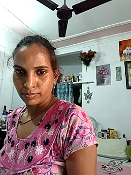 Snapshot of Hotty-Nidhi chatting on 07-16-26, 03:56 Hotty-Nidhi online show from 07-16-26, 03:56