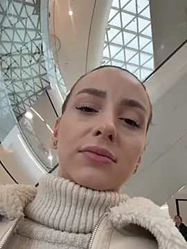 AlexisWhit online show from 11-07-25, 08:58