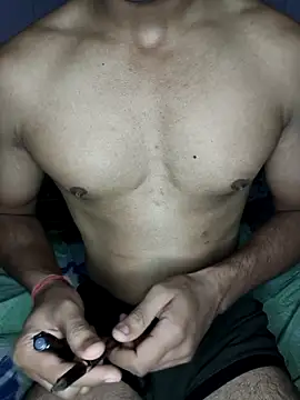 Snapshot of HARSHHU01 chatting on 11-11-25, 05:57 HARSHHU01 online show from 11-11-25, 05:57