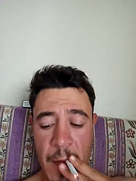 Snapshot of Thunderbolt121 chatting on 11-11-25, 11:10 Thunderbolt121 online show from 11-11-25, 11:10